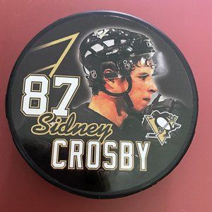 Sidney Crosby Hockey Puck 2005/06  Rookie year , Highly Collectable
